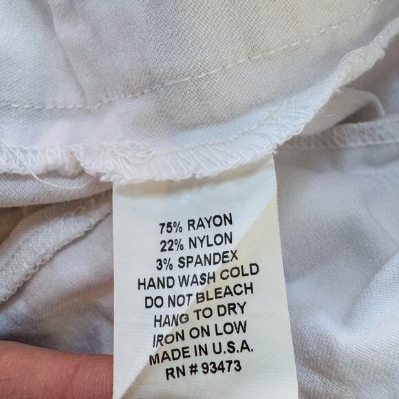 Pure Amici, Premium Activewear Slim Fit Bright White Pull Up Pant, Women's Small - Picture 5 of 9